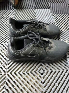 Nike Kids Black Low-Top Athletic Sneakers
